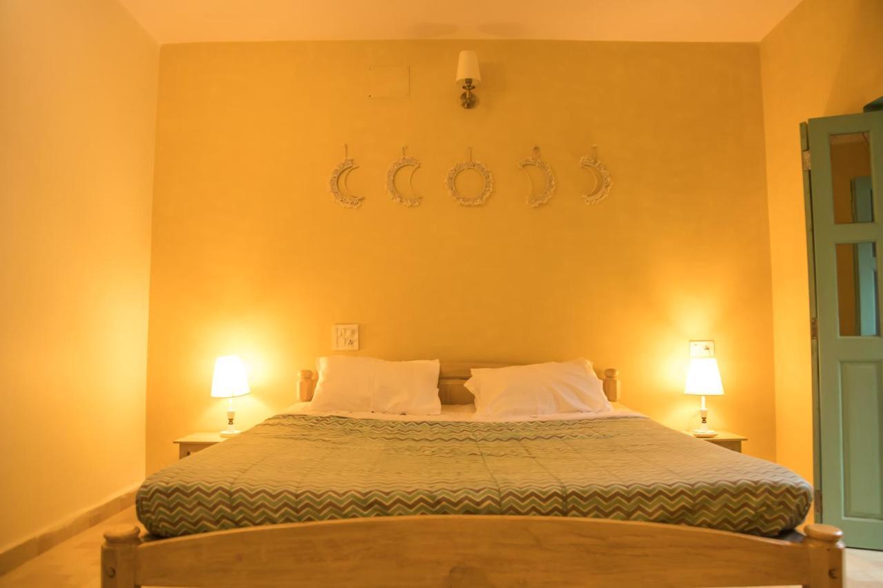 Coco Moon Morjim Exterior foto